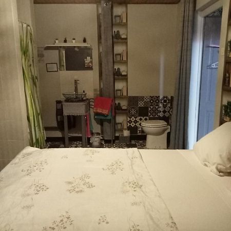 Bed and Breakfast Le Repaire Des Ecureuils Bourg-Argental Exterior foto